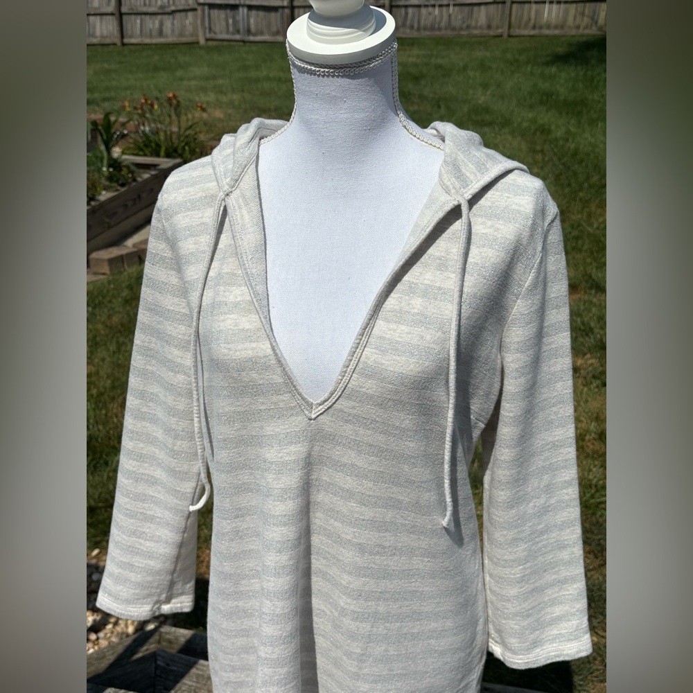 Juicy Couture Silver and Cream Coverup Hoodie in Size XL